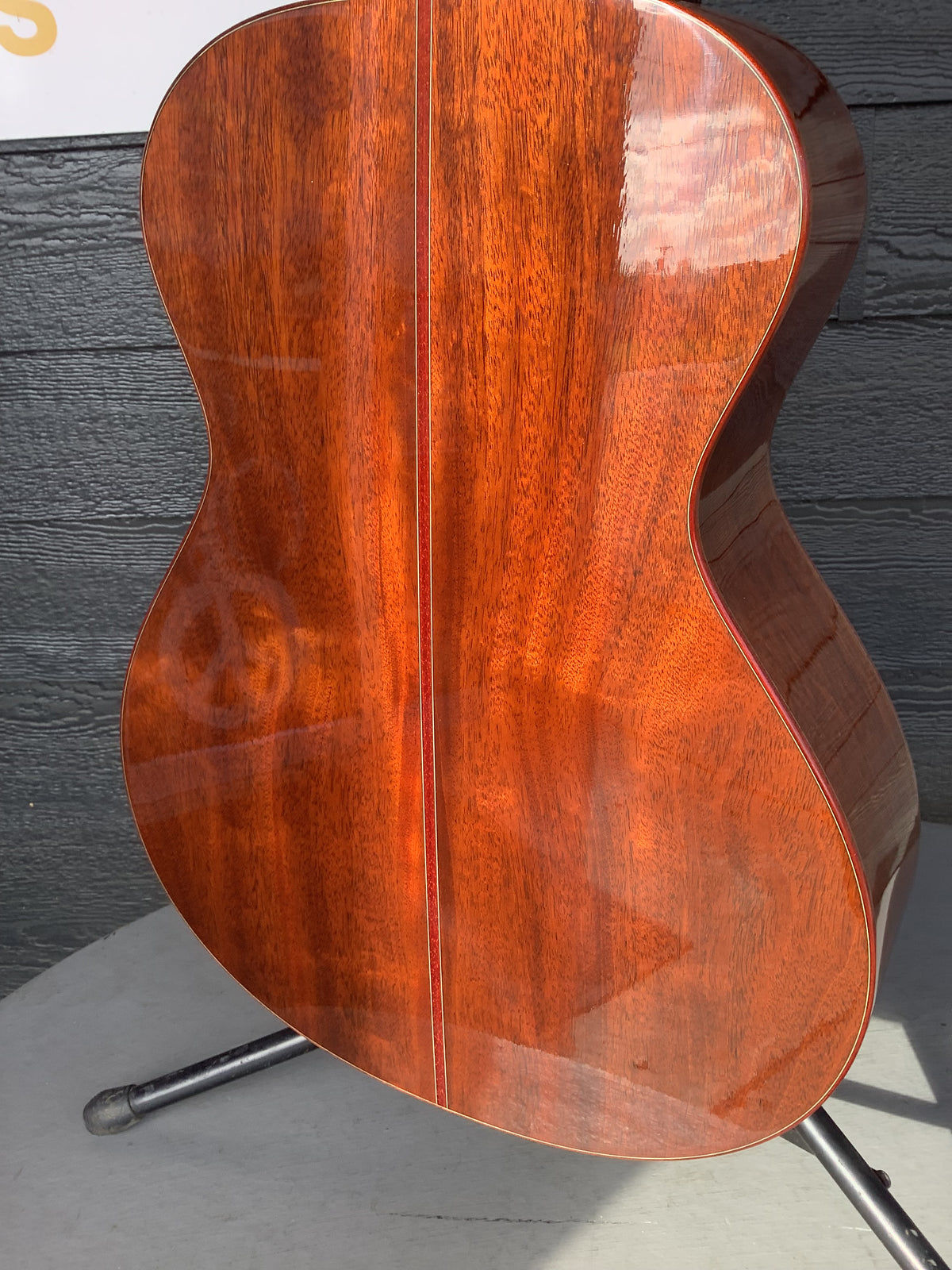 Taylor Custom Shop Grand Concert – Highly Figured Mahogany – Running Horses Inlay