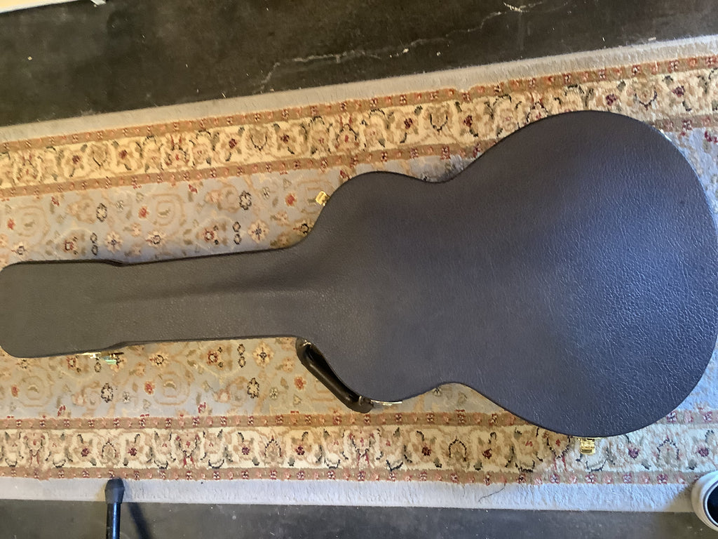 Taylor Custom Shop Grand Concert – Highly Figured Mahogany – Running Horses Inlay